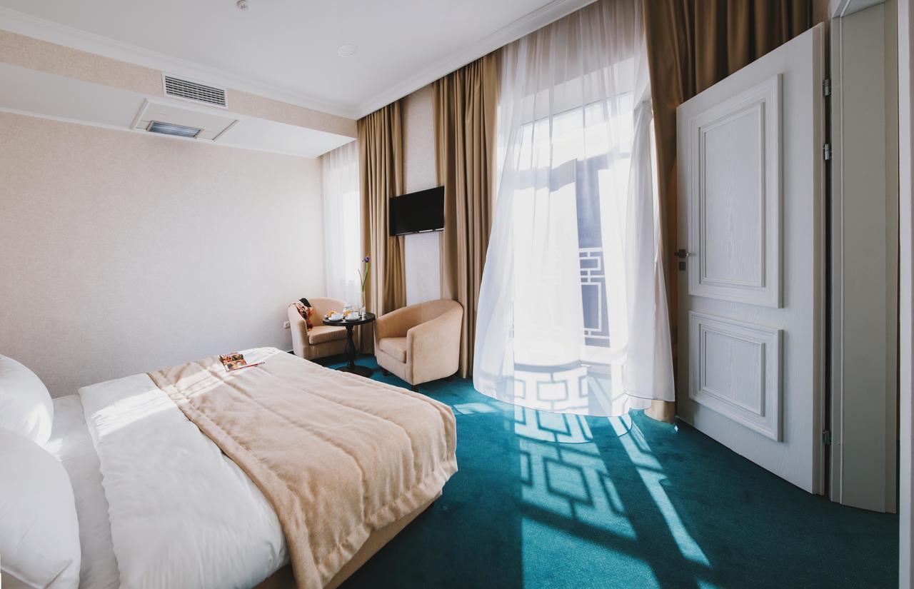Hotel Alkor Truskavets Exterior photo